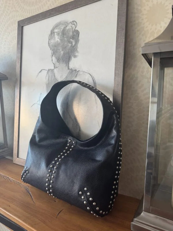 Cartera Black Tachas