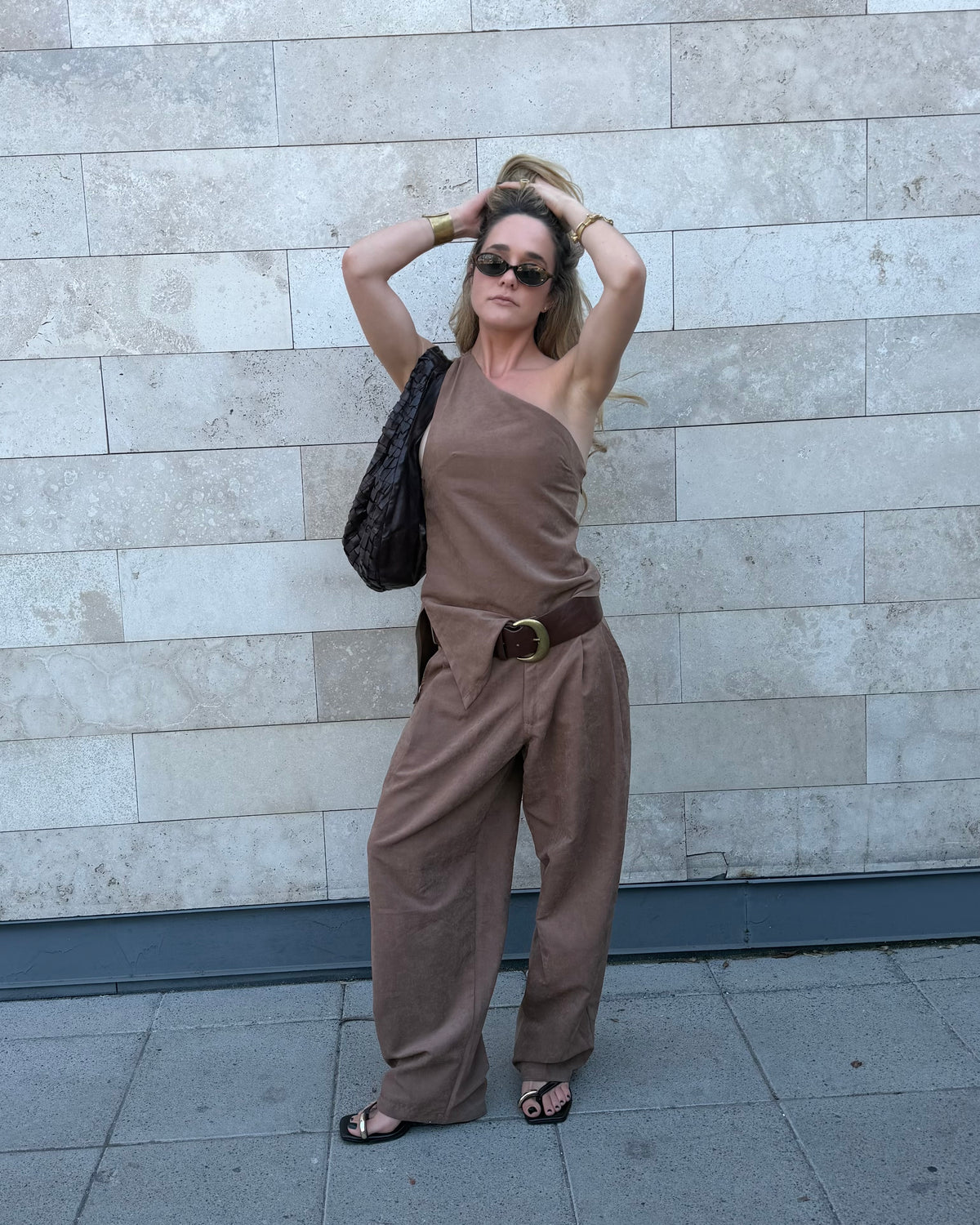 Pantalon pinzas beige