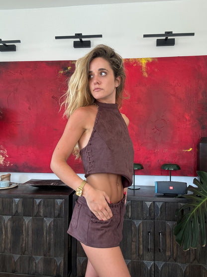 Top amarras gamuza cafe