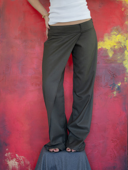 Pantalón sastrero cruzado gris