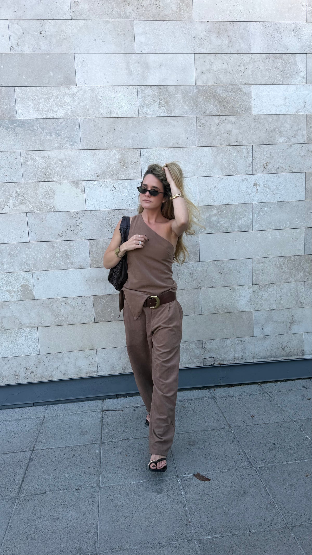 Pantalon pinzas beige