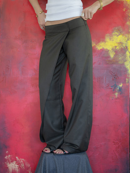 Pantalón sastrero cruzado gris