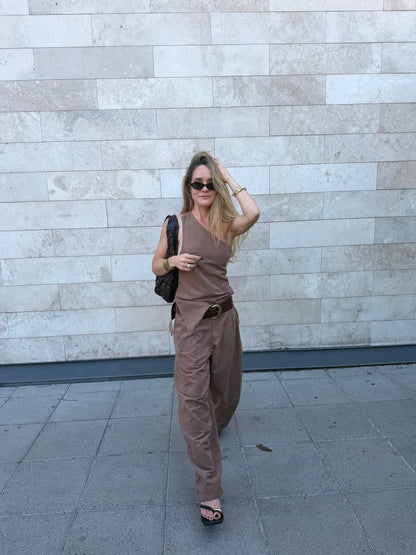 Pantalon pinzas beige