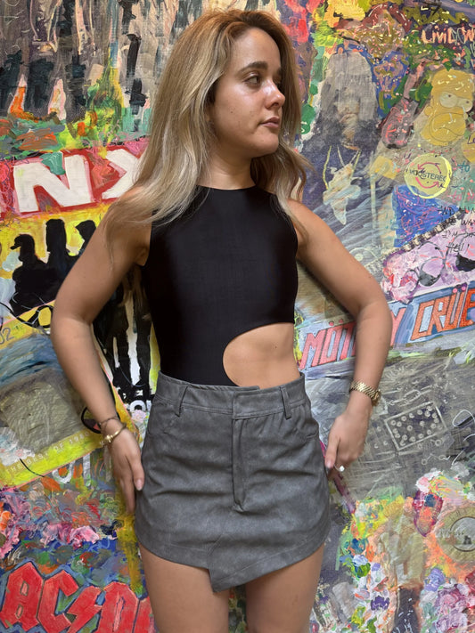 Mini/Short eco cuero gris